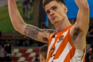 Monaghan, con el tatuaje de la Torre de Hércules 