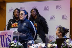 El Club Loita de Lugo recogiendo su beca